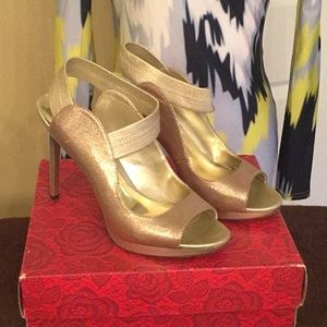 Carlos Santana Halo Heels